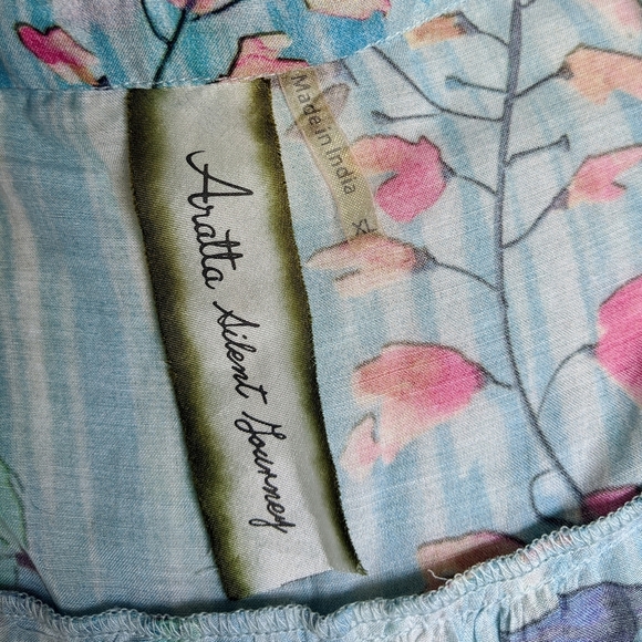 Aratta Sleeveless Top Neck Tie Closure Tassel Lightweight Floral Blue XL NWT - Picture 15 of 16